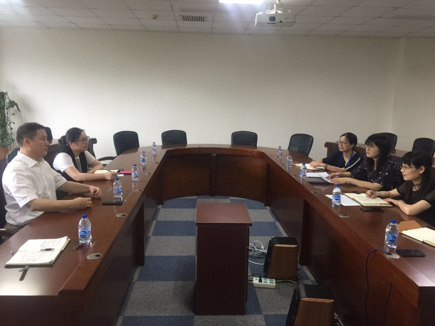 图片8.jpg 图片8.jpg